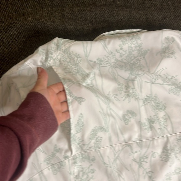 EUC Columbia antimacrobial lightweight button down - Picture 11 of 11